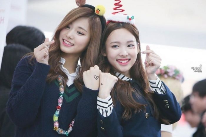 Nayeon và Tzuyu