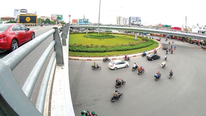 Bùng binh Nguyễn Thái Sơn được bổ sung cầu vượt