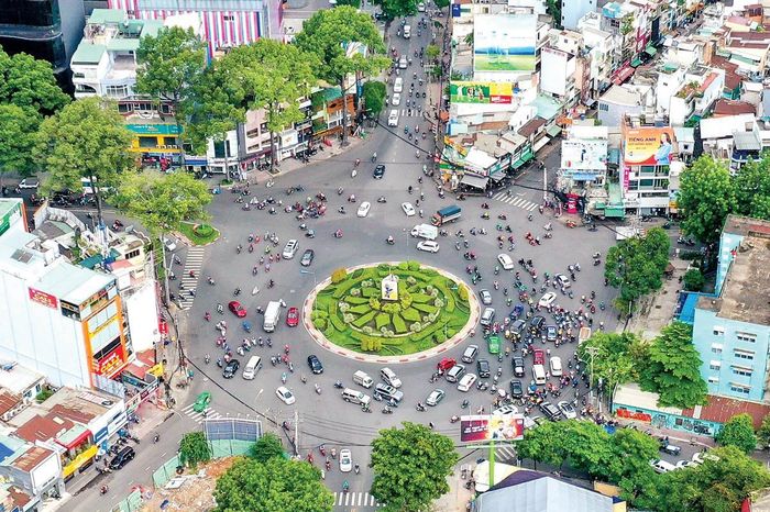 Bùng binh Dân Chủ kết nối quận 3 và quận 10