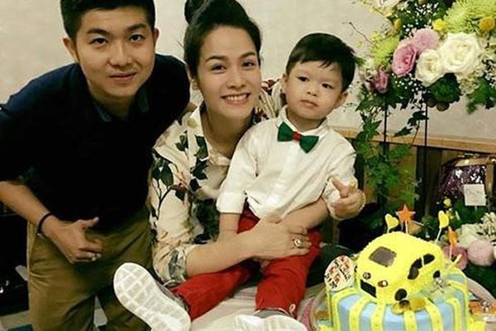 Hình ảnh hạnh phúc của gia đình Nhật Kim Anh trước tin đồn rạn nứt