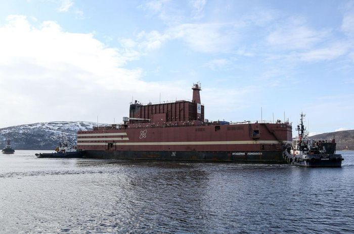  Akademik Lomonosov được thiết kế để tạo ra năng lượng điện và nhiệt lượng. Ngoài ra, nhà máy nổi của Nga còn được sử dụng để khử muối trong nước biển. (Ảnh: Sputnik) 