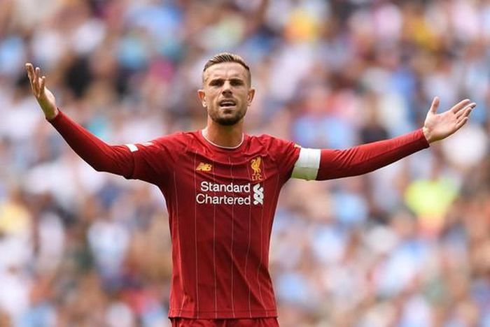Đội trưởng Jordan Henderson cũng đôi phen tỏ ra thất vọng. Ảnh: Getty Images
