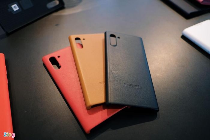 Loạt ốp chính hãng đi kèm với Galaxy Note10 và Note10+, Samsung chưa tiết lộ giá bán của những phụ kiện này.