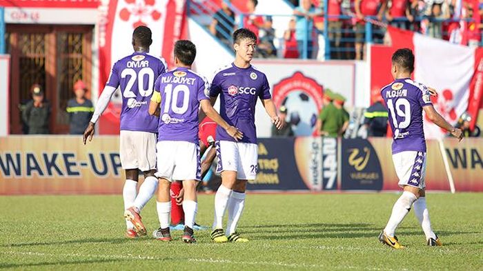 Duy Mạnh phải nhập viện trước trận đấu với Bình Dương ở trận chung kết lượt về