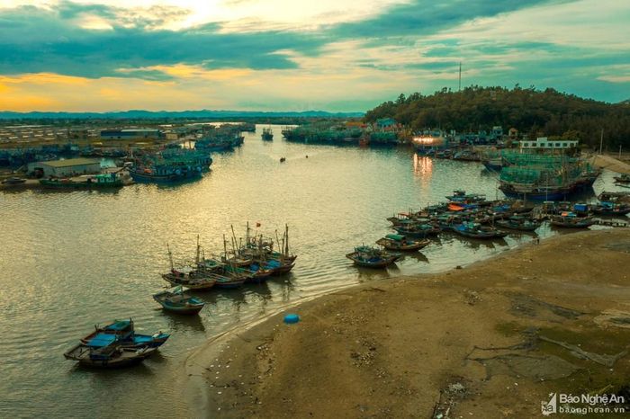 Một khúc sông Hàu chảy qua xã Tiến Thủy (Quỳnh Lưu).