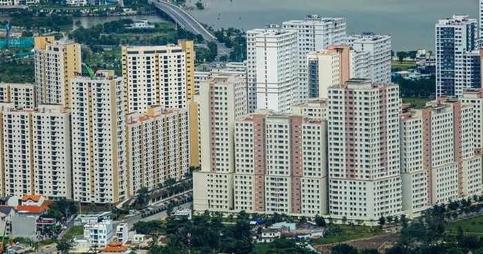 Hàng ngàn căn hộ tái định cư tại Thủ Thiêm bị bỏ hoang nhiều năm.