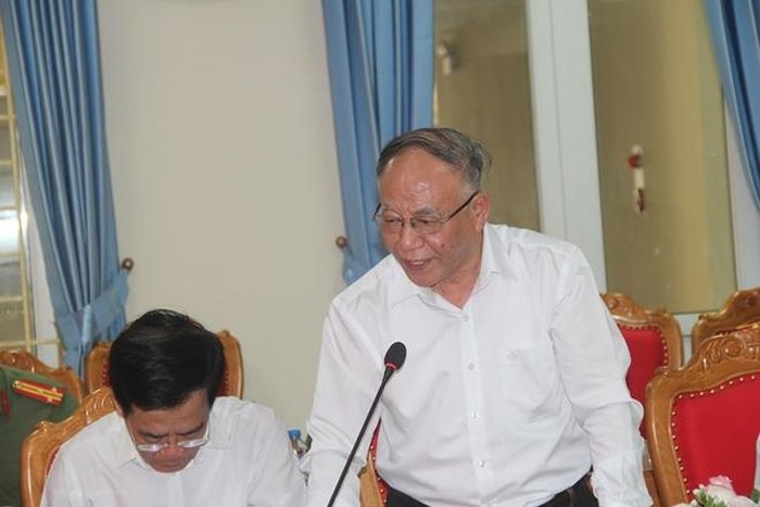 GS.TS Hoàng Chí Bảo phát biểu tại Hội thảo