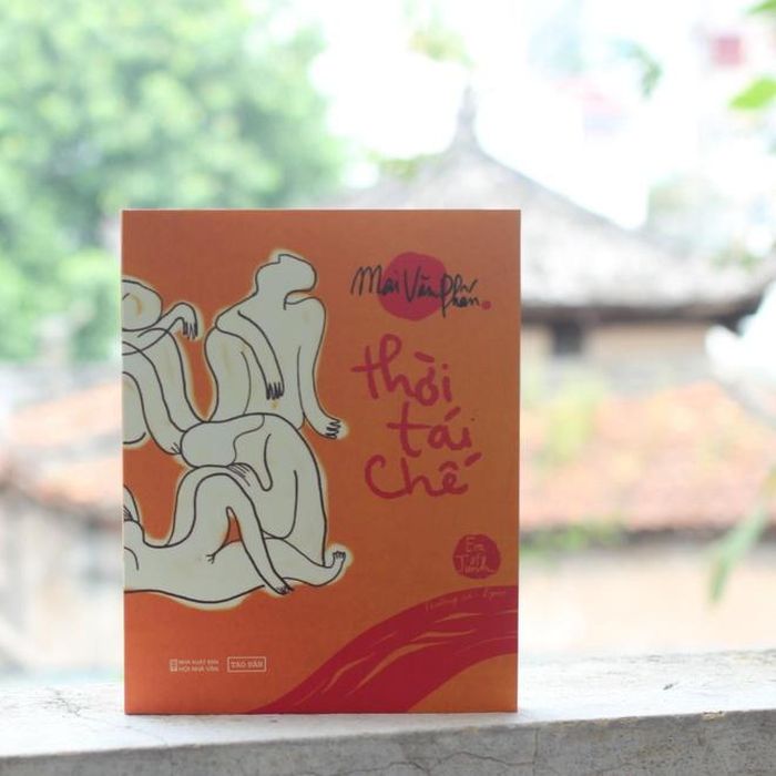 Tập thơ song ngữ Thời tái chế.