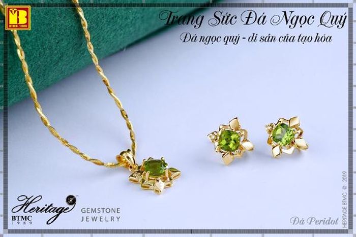 Trang sức đá tháng 8 - Rộn ràng sinh nhật người thương.