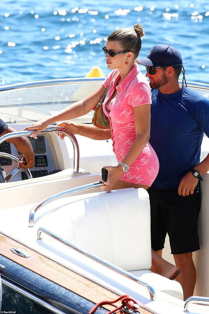 Sofia Richie là con gái cưng của danh ca nổi tiếng với ca khúc "Hello" Lionel Richie.