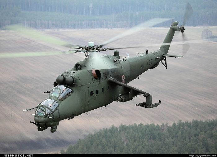 Xe tăng bay Mi-24 được thiết kế để tấn công tiêu diệt mọi mục tiêu trên mặt đất (xe tăng, bộ binh, công sự phòng ngự kiên cố) được mệnh danh là 'xe tăng bay.