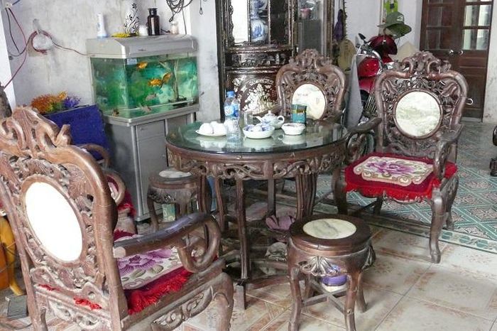 Bên trong nhà, gia chủ cũng sở hữu một số cổ vật