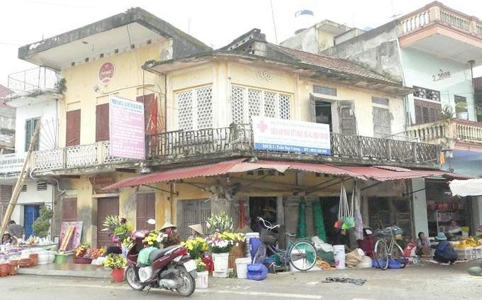 Từ lâu, dân chơi đồ cổ thường truyền tai nhau rằng, đây là địa điểm tập trung đông những tay buôn có tiếng trong giới săn tìm cổ vật.