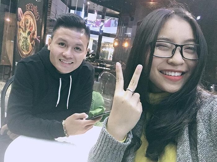 Từng là đôi tình nhân đầy lãng mạn nên tin đồn Quang Hải và Nhật Lê chia tay khiến cho fam hâm mộ cảm thấy tiếc nuối.