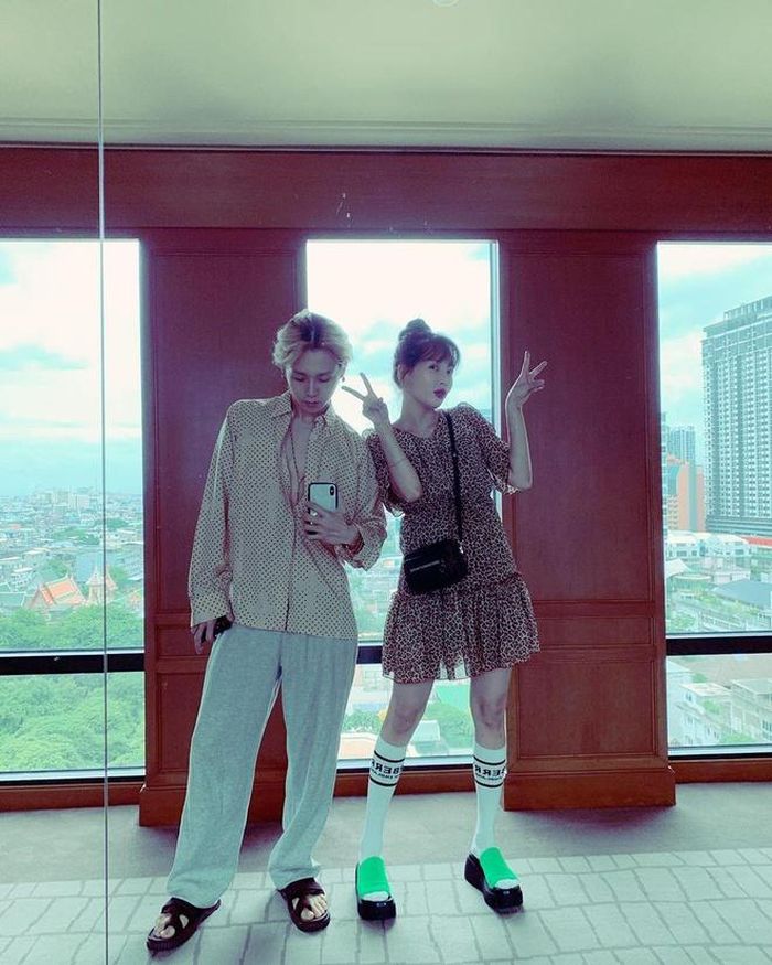 Nhìn những tấm hình này, người hâm mộ chỉ mong cặp idol nhanh về chung một nhà. Tuy ban đầu bị phản đối kịch liệt, càng ngày HyunA - E'Dawn càng chứng tỏ họ sinh ra để dành cho nhau khi tìm được sự tương đồng ở khá nhiều khía cạnh, trong đó có thời trang. Ảnh: Instagram NV.