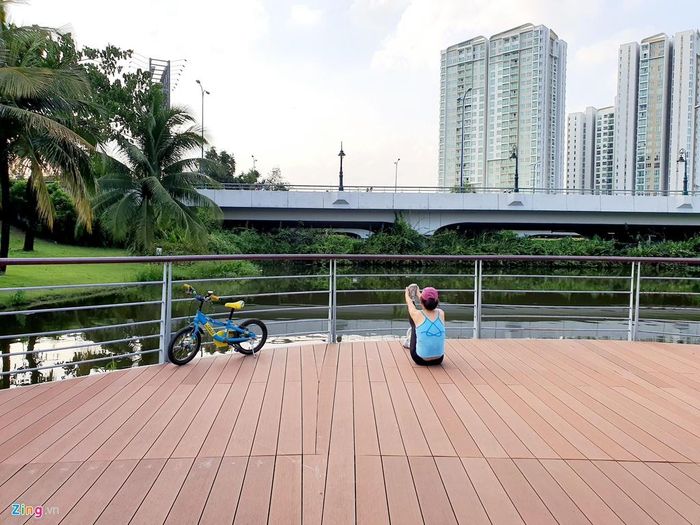 Bức ảnh này được chụp ở chế độ góc thường, màu sắc vẫn được tái tạo khá chân thực, độ sáng có phần thấp hơn so với zoom 2x.