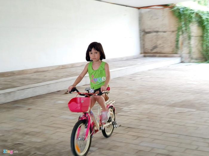 Máy có tốc độ chụp và bắt nét nhanh, với những trường hợp chủ thể đang di chuyển liên tục, ảnh cho ra vẫn tốt không có tình trạng bị nhòe.