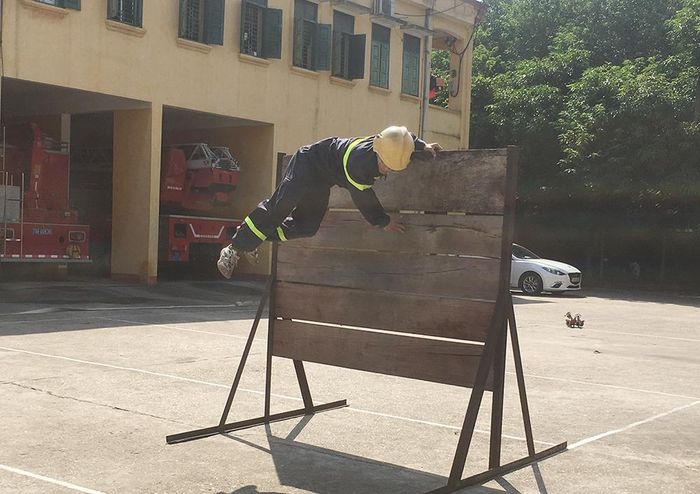Luyện tập triển khai các tình huống chữa cháy
