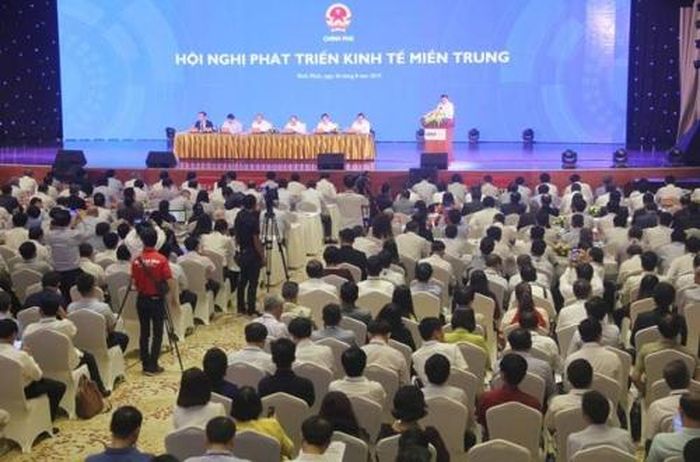 Toàn cảnh Hội nghị Phát triển kinh tế miền Trung