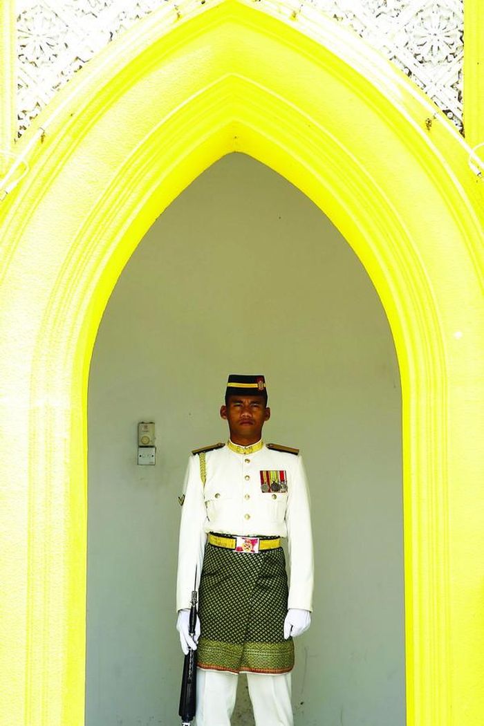  Một góc cung điện.