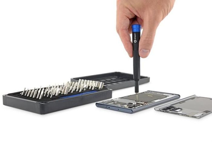 Lần này, siêu phẩm vừa trình làng của Samsung, chiếc Note 10+ 5G sẽ được iFixit đưa lên "bàn mổ".