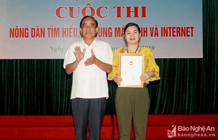 Giải Nhì thuộc về thí sinh Chu Thị Thủy (xã Diễn Tháp, huyện Diễn Châu). Ảnh: Ngọc Anh