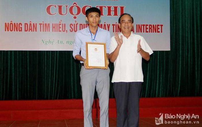 Giải Nhất được trao cho thí sinh Lê Văn Thắng (ở xã Thượng Sơn, huyện Đô Lương). Ảnh: Ngọc Anh