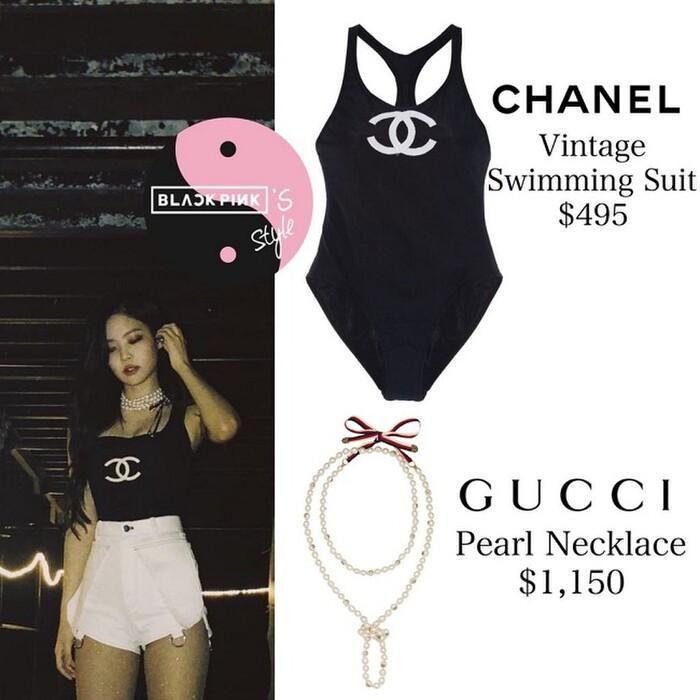 Chỉ đơn giản là trang phục dạo phố thôi mà khoác cả hai thương hiệu Gucci + Chanel để một tạo nên diện mạo sang chảnh khó ai sánh bằng của Jennie: áo bơi Chanel: 11,4 triệu + vòng Gucci: 26,5 triệu VNĐ