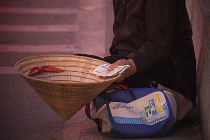 Chế tài xử lý nạn "chăn dắt" ăn xin còn nhẹ