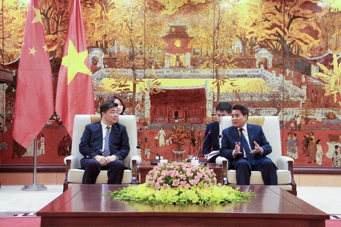 Chủ tịch UBND TP Hà Nội Nguyễn Đức Chung tiếp ông Âu Dương Vệ Dân, Phó Tỉnh trưởng tỉnh Quảng Đông (Trung Quốc)