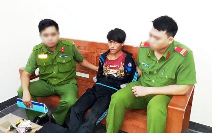 Đối tượng Cư Toản cướp ngân hàng Vietinbanks bị bắt ngay tại nơi gây án.