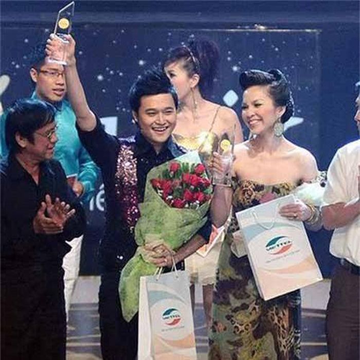  Nam ca sĩ cũng khá “chịu chơi” khi bỏ ra rất nhiều tiền đầu tư cho các sản phẩm âm nhạc. 