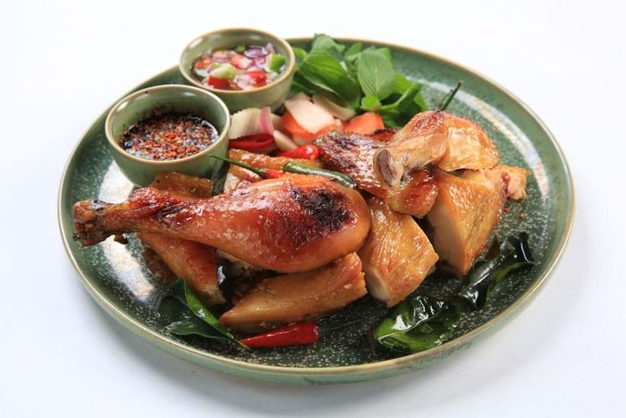 Cuốn hút, gà ta nướng (lò điện) mật ong cùng nước cốt chanh