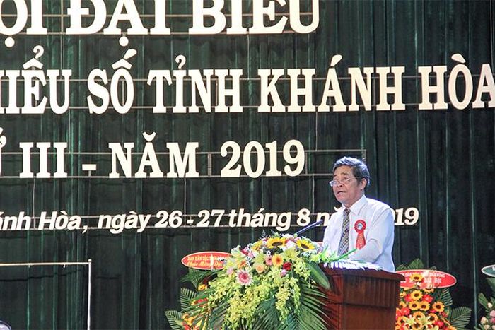 và phát biểu chỉ đạo đại hội. 