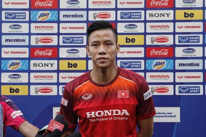 Quế Ngọc Hải tự tin sẽ khóa được chân sút này. 