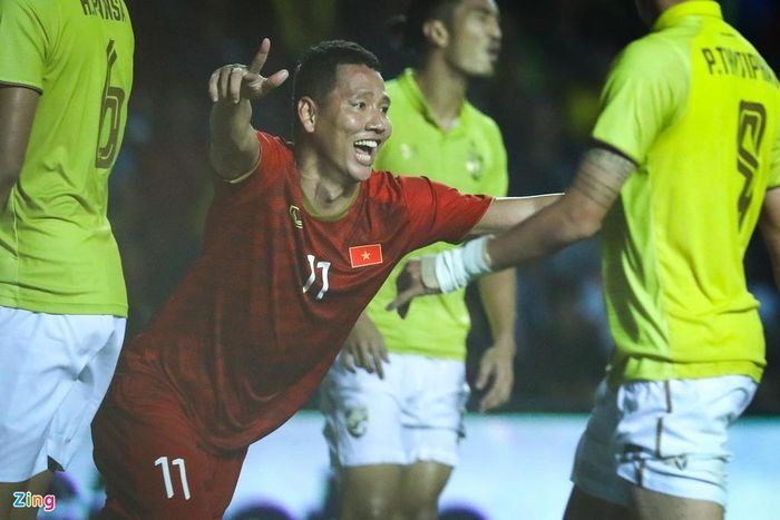 Anh Đức là tiền đạo duy nhất của tuyển Việt Nam lập công tại King’s Cup. Ảnh: Minh Chiến.