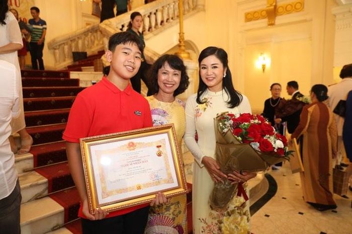 NSND Thu Hà chia sẻ, chị đam mê sân khấu kịch từ hồi trẻ.