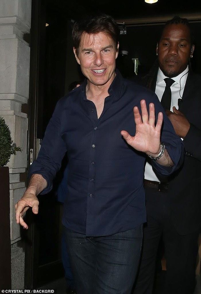 Gần đây, Tom dành thời gian ở London, Anh khá nhiều. Anh vừa có vai diễn trong bộ phim Top Gun: Maverick được khán giả đặt nhiều kỳ vọng. Đây là bộ phim nối tiếp tác phẩm từng ra rạp năm 1986, gây tiếng vang lớn. Vai diễn phi công trong Top Gun giúp Tom Cruise làm nên tên tuổi vào thời điểm đó. 