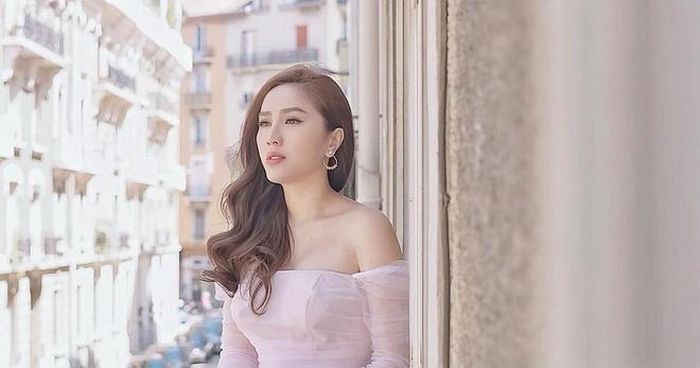 Trong cuộc phỏng vấn với Zing.vn hồi tháng 4, Bảo Thy tiết lộ cô yêu không nhiều, chỉ yêu một người và chỉ có một mối tình từ trước tới nay. Bạn trai của nữ ca sĩ là người thân quen với gia đình, từng muốn kết hôn ngay từ lần đầu gặp cô. 