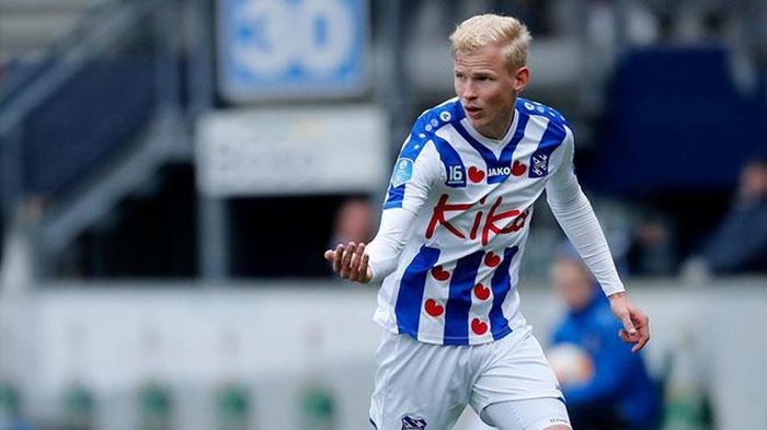 Lucas Woudenberg, đối thủ cạnh tranh trực tiếp với Văn Hậu
