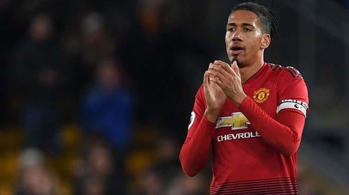 Solskjaer liệu có đúng khi để Smalling chuyển tới AS Roma?