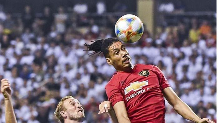 Trong trường hợp Maguire hoặc Lindelof chấn thương, Smalling là lựa chọn đáng tin cậy nhất cho Solskjaer