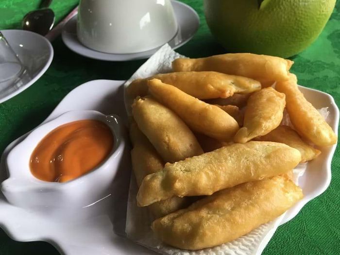Ngon lạ bánh mì nhân vỏ bưởi.