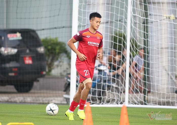 Hà Minh Tuấn trở thành làn gió mới cho hàng công tuyển Việt Nam