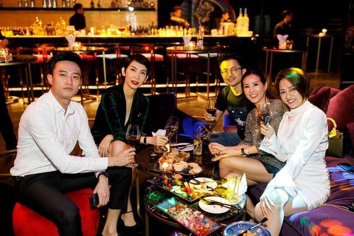 Quốc Trường tham dự sinh nhật Bảo Anh cùng Xuân Lan, hoa hậu Thu Hoài.