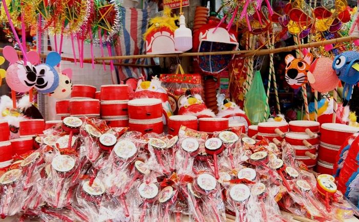 Trống con, một loại đồ chơi không thể thiếu trong ngày Tết Trung thu