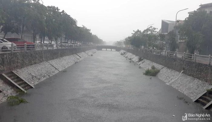 Kênh Bắc sau thời gian khô hạn cũng đã bổ sung được lượng nước đáng kể. Ảnh: Lâm Tùng