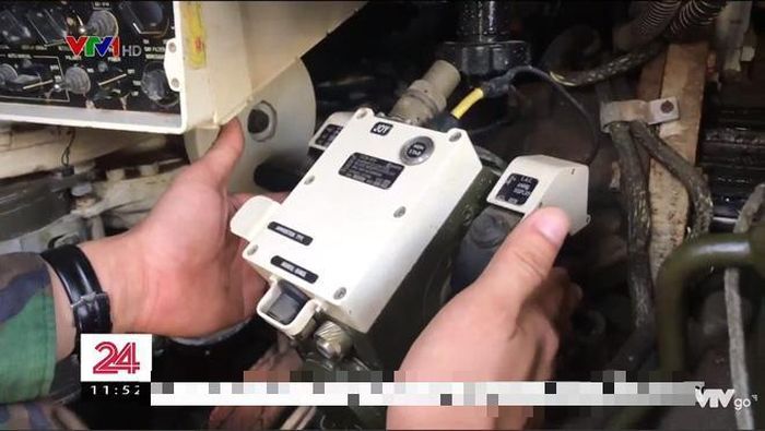 Hệ thống ngắm này là một phần của hệ thống kiểm soát hỏa lực TIFCS-3BU. Đây là hệ thống kiểm soát hỏa lực do một công ty mang tên Indra của Tây Ban Nha thiết kế. Nguồn ảnh: VTV.