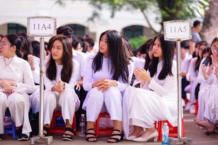 Học sinh Trường THPT Lê Quý Đôn, TPHCM trong lễ khai giảng. (Ảnh: Phú Thọ)
