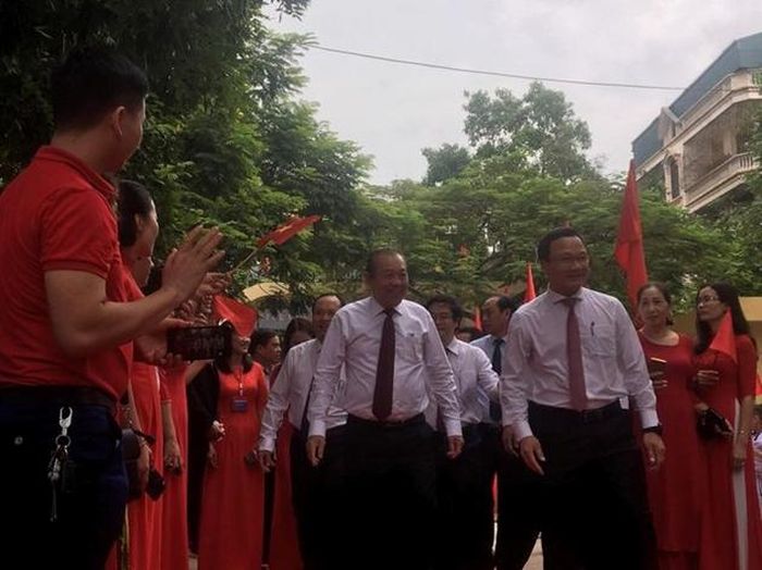 Phó Thủ tướng Thường trực Chính phủ Trương Hòa Bình dự lễ khai giảng năm học mới 2019 - 2020 tại Trường Tiểu học Hoàng Hoa Thám, thành phố Thanh Hóa.